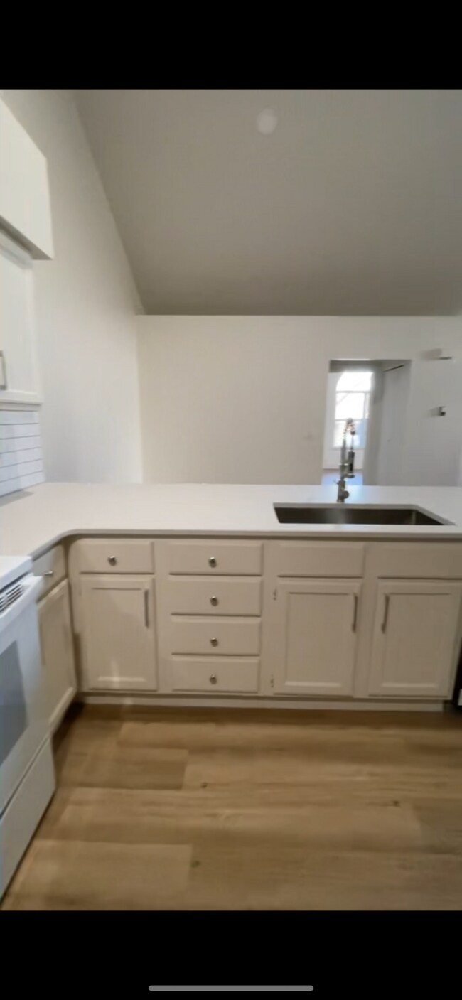 Building Photo - 500 Dandy Brush Ln W