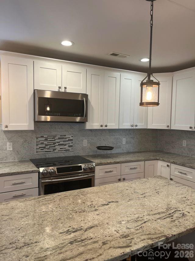 Building Photo - 9015 Carastan Dr