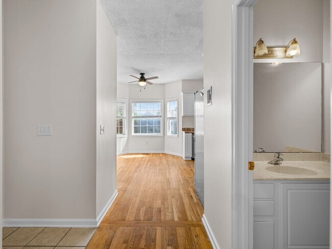 Building Photo - 217 Derby Downs Dr