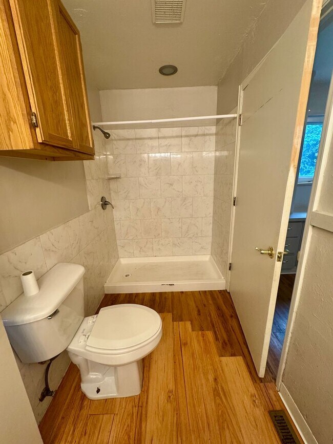 Building Photo - 5 bedroom Ranch home in North Colorado Spr...