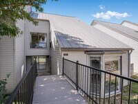 Building Photo - 147 World of Tennis Sq