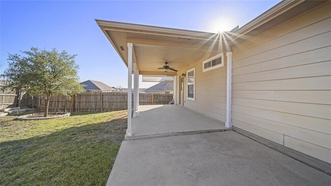 Building Photo - 5825 Nelson Oaks Dr