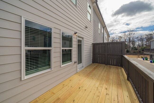 Building Photo - 3761 Oxford Cir