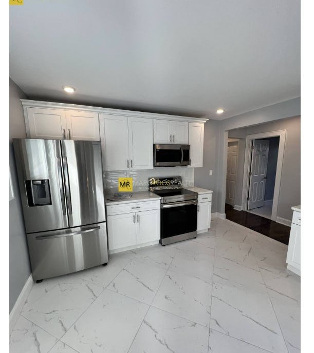 Building Photo - 12 Lawrence St