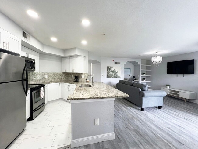 Building Photo - 7250 Westpointe Blvd