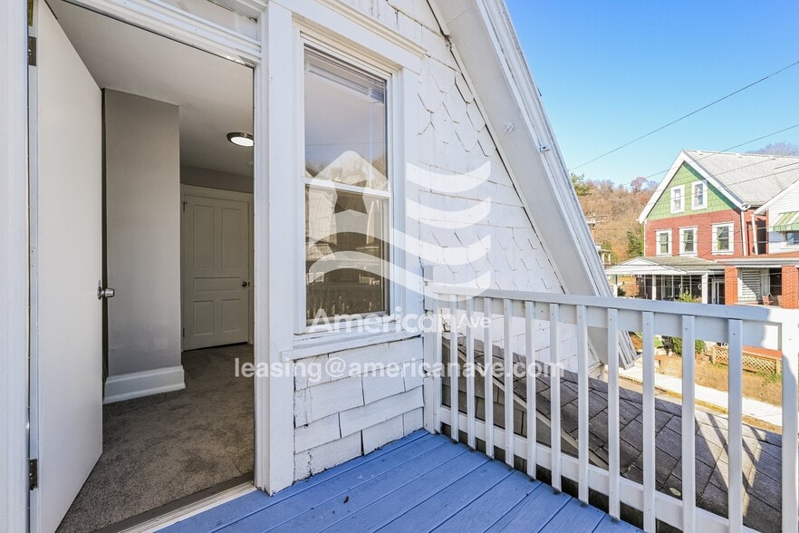 Building Photo - 501 4th St