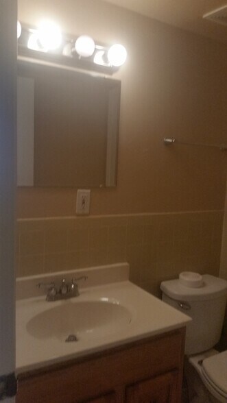 Building Photo - 212 Crosswinds Drive