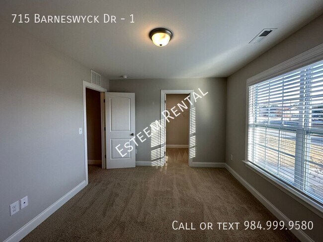 Building Photo - 715 Barneswyck Dr