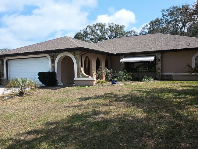 Building Photo - 3 bedroom 2 bathroom 1948 Sq ft Pool Home ...