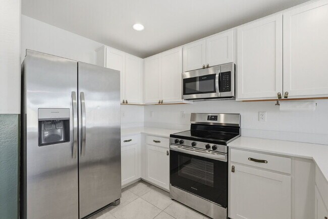 Building Photo - 12168 E Sunflower Ln