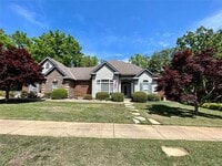 Building Photo - 704 Emerald Dr