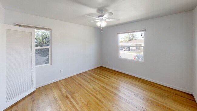 Building Photo - 6118 Pembroke Dr