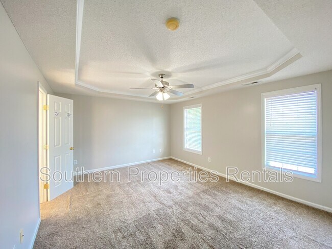 Building Photo - 346 Cresthaven Dr