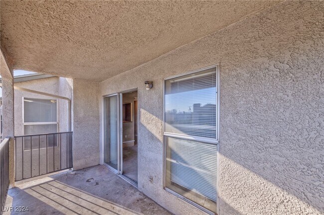 Building Photo - 2981 Country Manor Ln