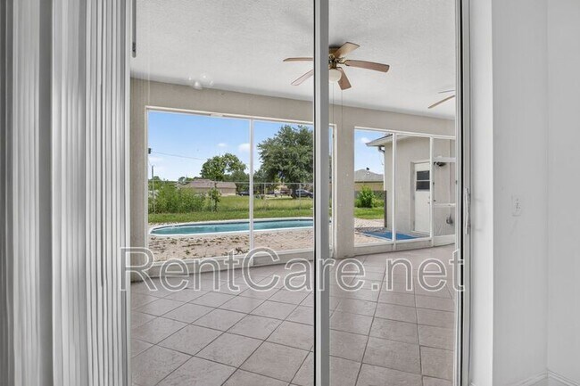 Building Photo - 121 Aurelia Ct