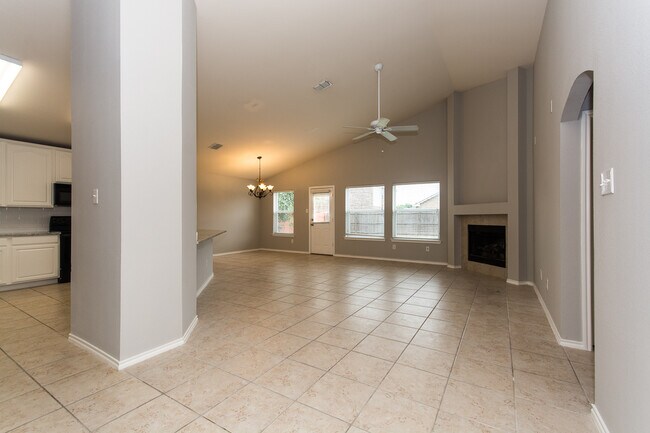 Building Photo - 1413 Gordon Dr