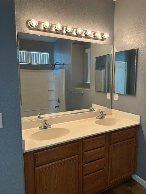 Building Photo - Lathrop 4 Bedroom 3 Bathroom Home.