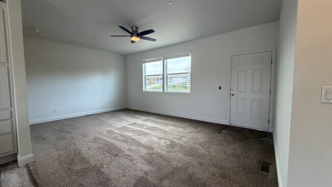 Building Photo - 40528 Calle Cancion