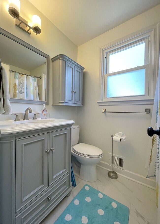 Building Photo - Leesburg Country Club 4 Bed 3.5 Bath SFH For Rent!