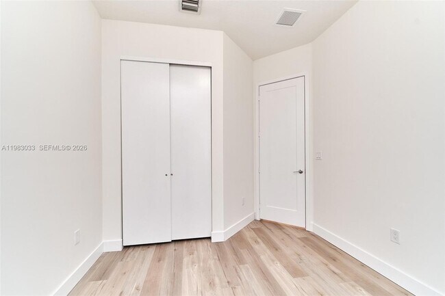 Building Photo - 10447 NW 66th St