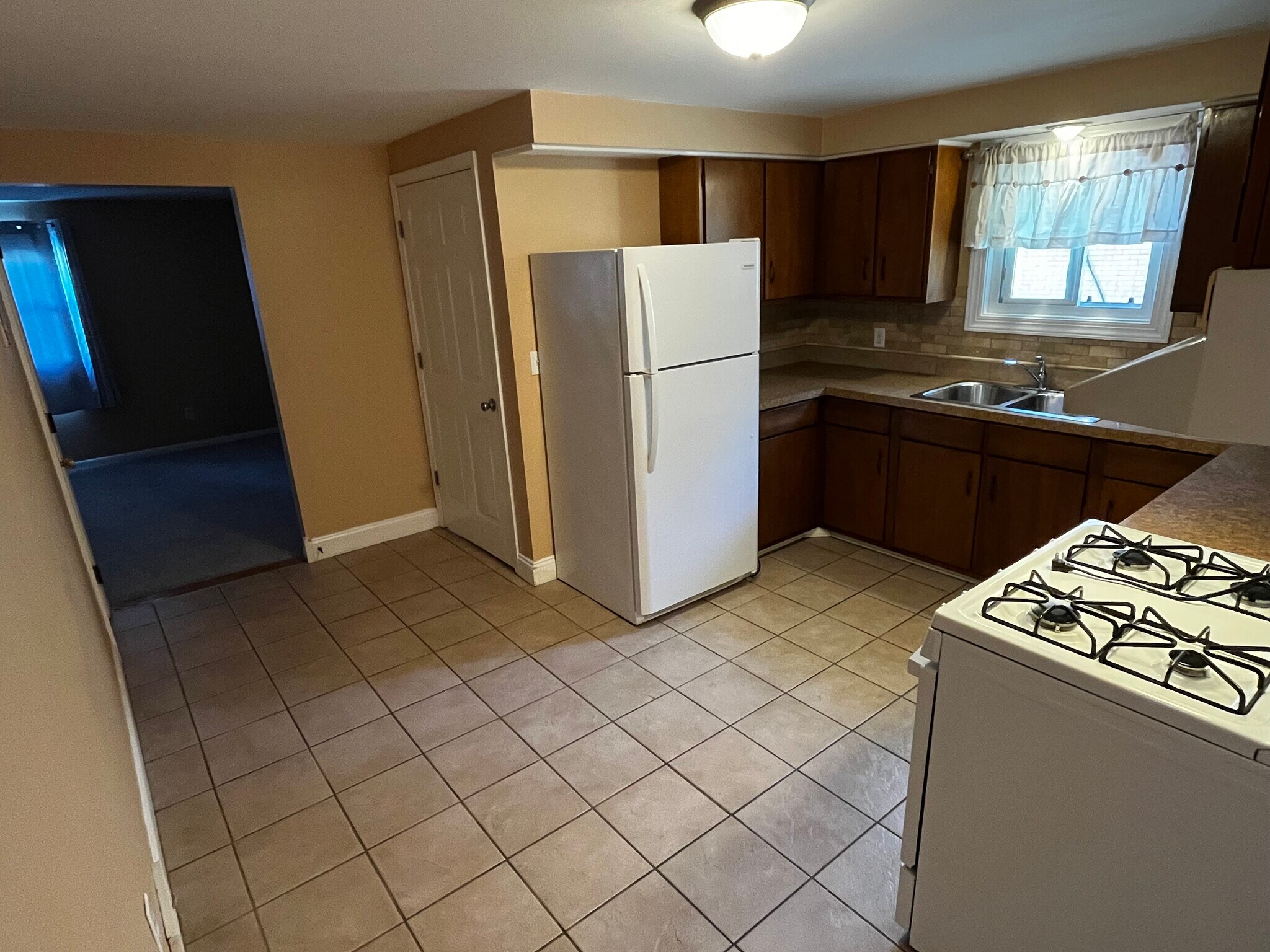 Building Photo - 51 N Seine Dr