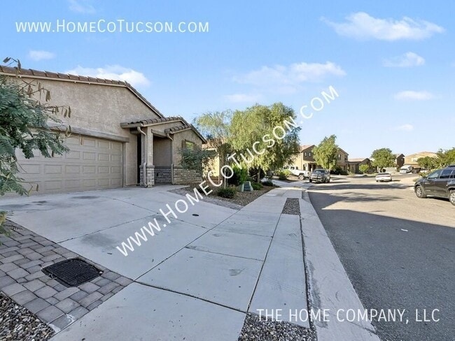 Building Photo - 7140 S Via Gaucho Viejo