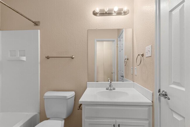 Building Photo - 6238 Cottage Pines Dr