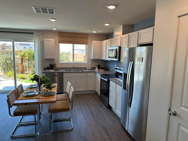 Building Photo - Brand New 4bedroom, 2.5bath in West Roseville