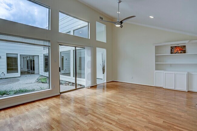 Building Photo - 13819 Starhill Ct