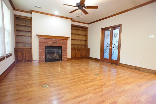 Building Photo - 6358 Llano Ave