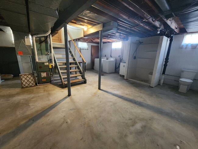 Building Photo - 506 Kimball Ave