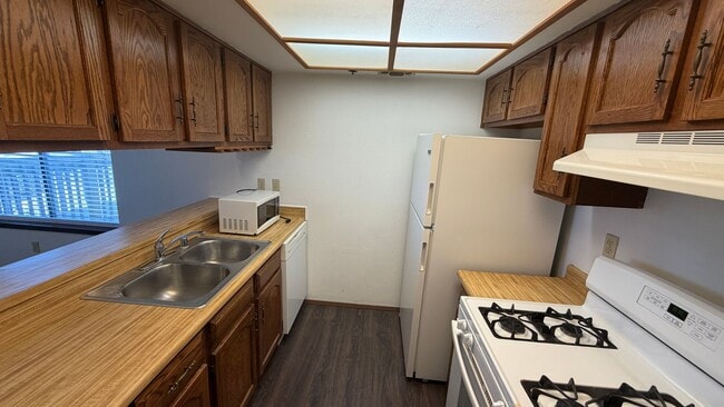 Building Photo - 759 Boulder Ct