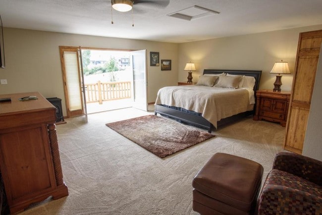 Building Photo - 1821 Raven Ave