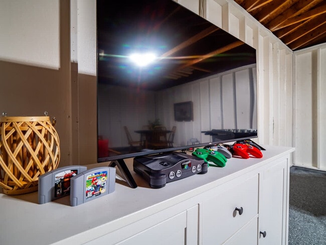 Building Photo - 126 Beachwood Ave