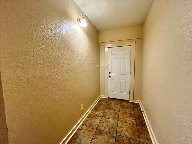 Building Photo - 301 Amarillo St
