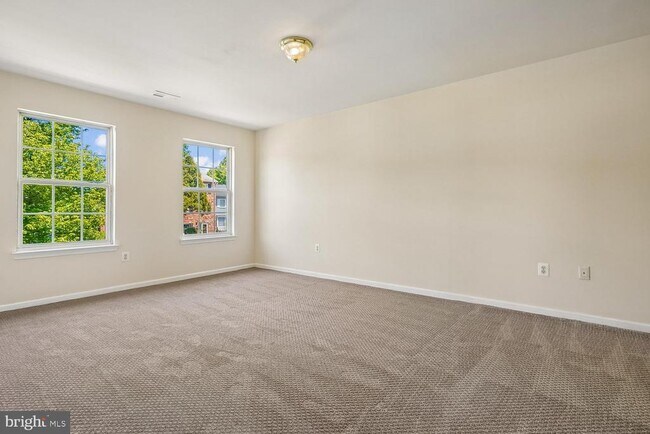 Building Photo - 14677 Cloverdale Rd
