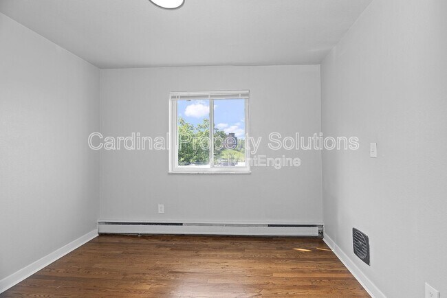 Building Photo - 3271 Morrison Ave