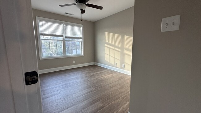 Building Photo - 3149 Timberdale Dr