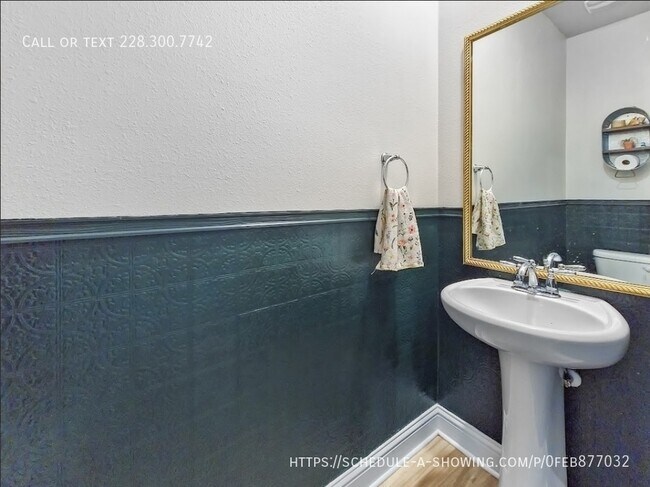 Building Photo - 5065 Fairbury Way