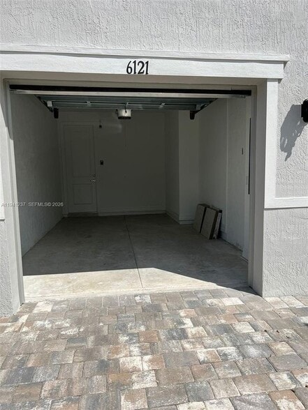 Building Photo - 6121 Rancho Ln