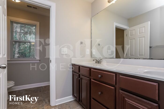 Building Photo - 5121 Lundy Dr