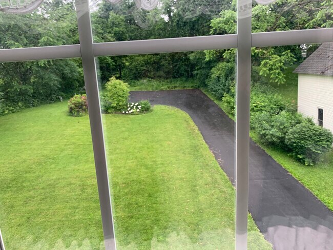 Building Photo - 46 Pearl St