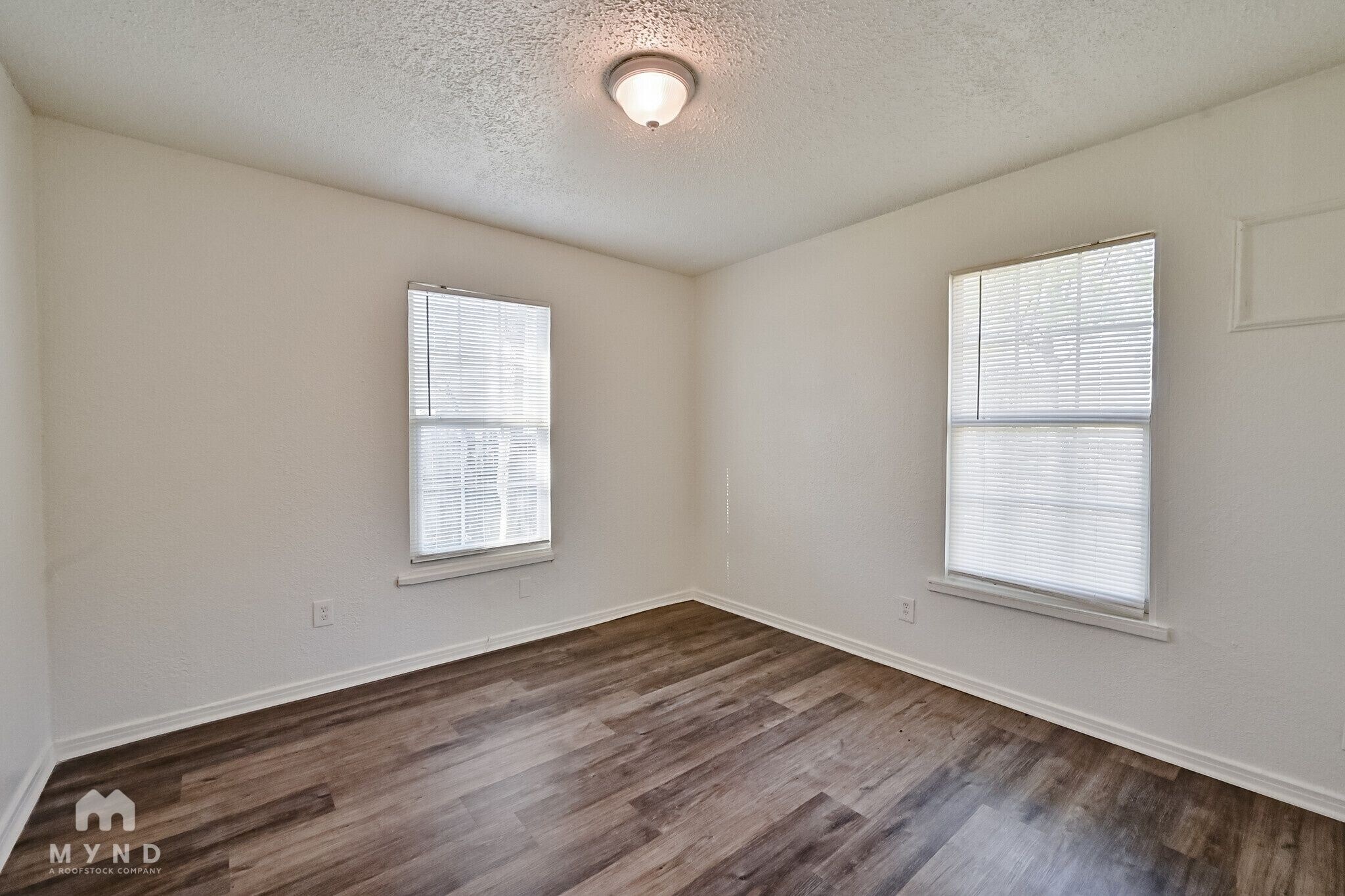 Building Photo - 404 Lanola Ct