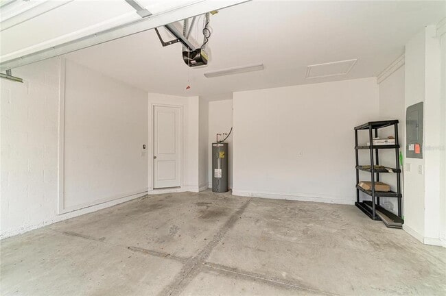 Building Photo - 11607 Brookside Dr