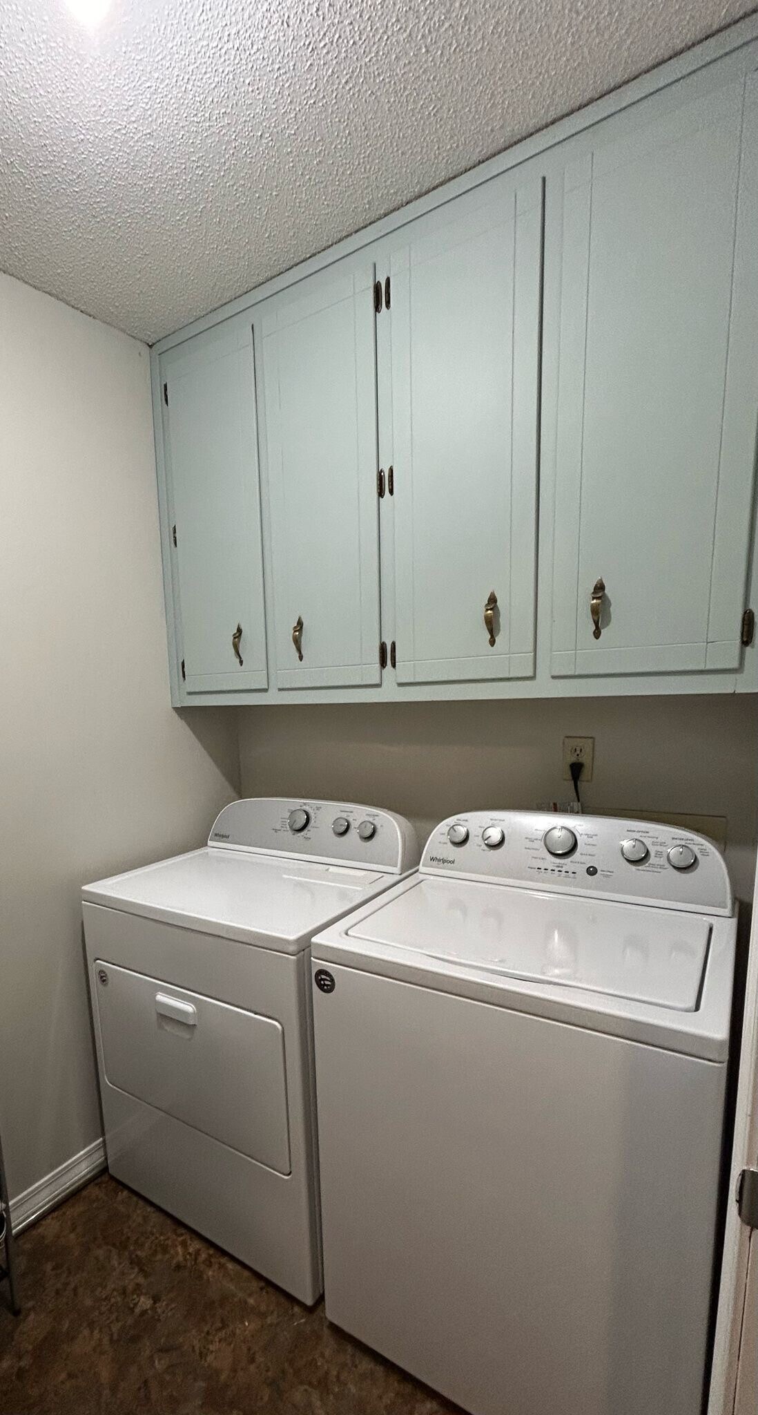 Building Photo - 203 La Bonne Dr