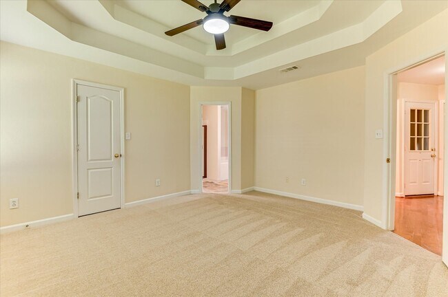 Building Photo - 4655 Wellington Ct