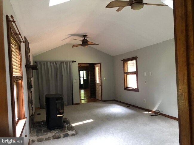 Building Photo - 16495 Pine Springs Ln