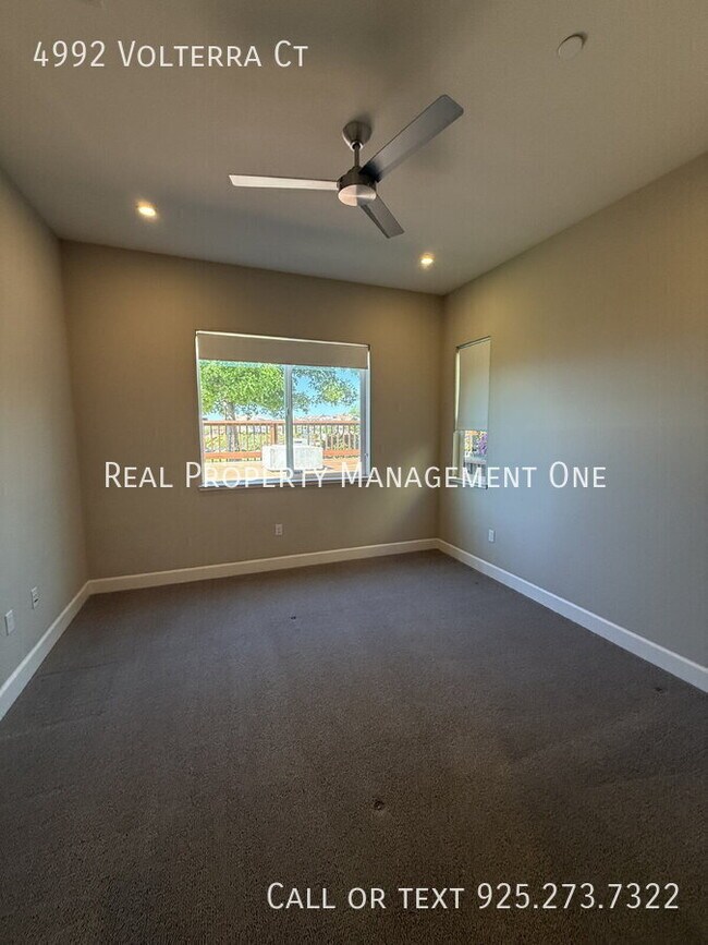 Building Photo - 4992 Volterra Ct