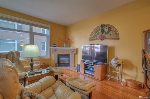 Building Photo - Spacious 1 Bedroom Condo in Belltown Available Now!