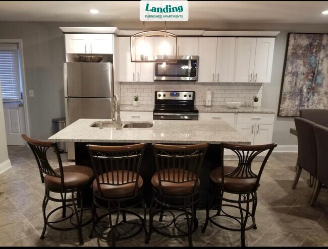 Building Photo - 948 Pulliam St SW